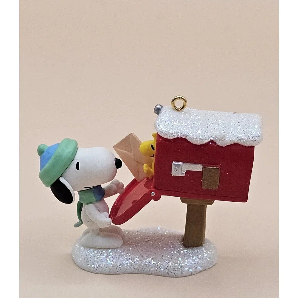 Hallmark Keepsake Winter Fun with Snoopy Snow Mailbox Miniature #10 in Series
